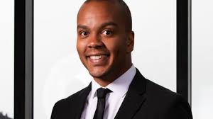 Ernest Lawson kävi tyttärensä kanssa tiukan keskustelun ”valittavista  suomalaisista”