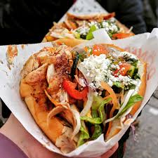 Januar soll sich im mangal döner am chlodwigplatz in der südstadt (bonner straße 1) der. Mangal Doner Von Lukas Podolski Jetzt Im Supermarkt Wie Schneidet Der Tk Doner Im Test Ab