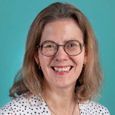 9 Reviews of Sarah Markham rated 4.7/5 at Helios Legal Services Limited