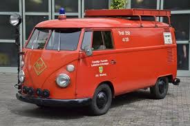 Nach Fast 60 Jahren Feuerwehr Vw Taucht In England Auf Feuerwehr Fahrzeuge Feuerwehr Minivan