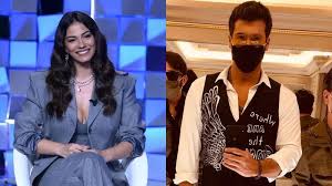 Demet özdemir, üç çocuklu bir ailenin en küçüğü olarak 26 şubat 1992 tarihinde kocaeli'nde dünyaya geldi. Demet Ozdemir On Can Yaman He Is Full Of Values And I Love Him Very Much Alsiasi