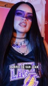 Mary Flow's Instagram, Twitter & Facebook