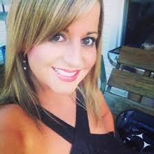 Stephanie Heath's Instagram, Twitter & Facebook