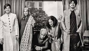 It is naseeruddin shah's 68th birthday. Check Out Naseeruddin Shah And His Family S Royal Photoshoot Bollywood News Bollywood Hungama