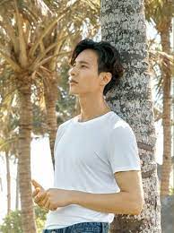 The man from nowhere was such a critically acclaimed film that earned him several acting awards in 2016, won bin came close to signing for his comeback for the korean remake of the english film still life, but he ended up. Kpop World Ina On Twitter Won Bin For Olzen 2020 Summer Pictorial