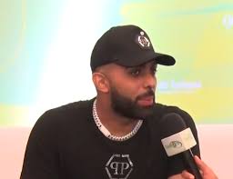 Danny Towers, Eladio Carrión