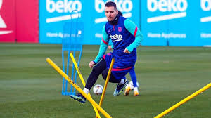 Lionel messi has held a press conference at the nou camp to explain. Lionel Messi Transfer News Argentine Will Not Join Barcelona Pre Season Until New Contract Is Signed Fresh Headline