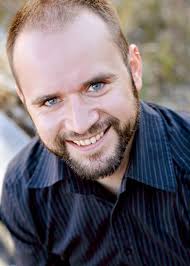 Brian Davis performance at First Friday concert to include original songs