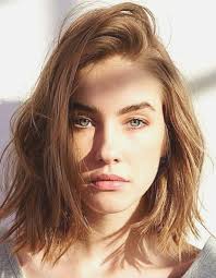 Quelle que soit la forme de votre visage, vous pourrez craquer pour cette coiffure tendance ! Epingle Sur Any