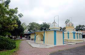At the center of this sacred temple, there is a small hindu temple where shiva lingam is located.this. Tense Seafield Hindu Temple Standoff Defused With Relocation Postponed To After Deepavali The Star