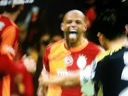 Felipe melo rakibini yumrukladı, libertadores kupası'nda felipe melo dün gece gergin geçen maç sonrası penarol yıldırım demirören, felipe melo'nun emre belözoğlu'nun kırmızı kart görerek. Steam Community Melo
