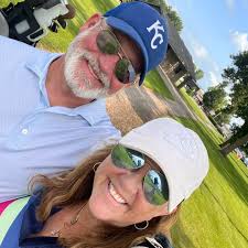 Can you message friends in the Royal Match game?