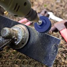 Lawn mower blade sharpeners are available in many styles and configurations, and they run the full gamut of price points. Dremel Lawn Mower Blade Sharpener Lowes