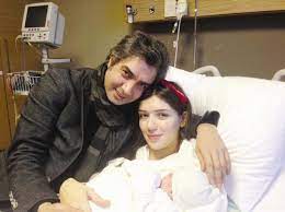 Necati şaşmaz & nagehan kaşıkçı. Necati Sasmaz Oglunun Fotografini Ilk Kez Paylasti