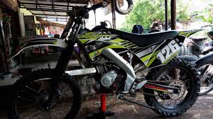 Motor yang jadi idola di kalangan bikers dan juga modifikator. Modifikasi Motor Vixion Underground Motor Sport Motor Kendaraan