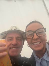 Does anyone know of a vet nearby? Im here with my mum and dad and their wee  dog has bent her claw, she can't put any weight