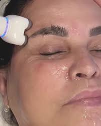 Earlier this week, Pfeffer Sal owner, Barbara, and HUMEN founder,  @riverrhawkins, co-hosted a skin health and wellbeing event at the clinic  with @humenorg in honour of Men's Mental Health week 🧡 As