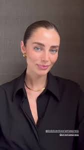 Rebecca Speed's Instagram, Twitter & Facebook