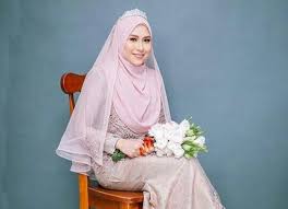 28 nov 2017 ayudha wedding 1 komentar. Ingin Tetap Tetap Cantik Dan Syari Perhatikan Konsep Makeup Pengantin Hijab Elegan Berikut Wedding Market