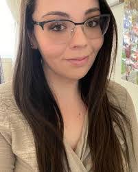 Laura Spink's Instagram, Twitter & Facebook