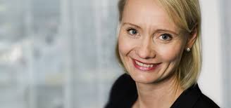 Gör Karin Tegmark Wisell till statsepidemiolog! Hon är den mest lysande  representanten för Folkhälsomyndigheten och slår Anders Tegnell med  hästlängder.