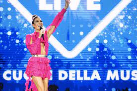 Ritorna la cultura su canale 5 e la musica su italia 1. Battiti Live 2021 La Scaletta Della Prima Puntata I Cantanti Del 13 Luglio Su Italia1