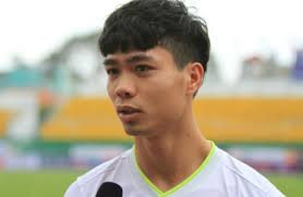 Diễn viên xiếc bị cá sấu ngoạm đầu