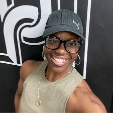 Tisha Henry's Instagram, Twitter & Facebook