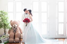 Indoor wedding photos pre wedding photoshoot wedding shoot wedding day korean wedding photography indoor photography minimalist wedding reception couple shoot photo look. Monday Struggle Wedding Indoor Photoshoot