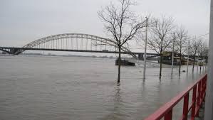 De afvoer van de rijn is normaal en verwacht wordt dat deze vanaf vandaag snel. Hoogwater In Maas En Rijn Waterforum