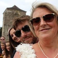 Helen Leger's Instagram, Twitter & Facebook