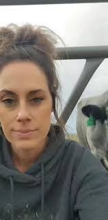 Kelly Theobald's Instagram, Twitter & Facebook