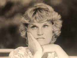 Janice Kraus's Instagram, Twitter & Facebook