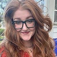 Stephanie Giese's Instagram, Twitter & Facebook