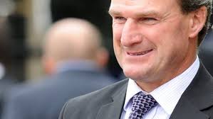 Darren Weir claims Stawell Cup as dominance