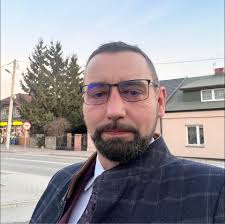 Uroczyste spotkanie wigilijne na Zamku Krzyżtopór w Ujeździe. Przy stole  gospodynie, strażacy, dyrektorzy i mieszkańcy.  https://echodnia.eu/swietokrzyskie/uroczyste-spotkanie-wigilijne-na-zamku-krzyztopor-w-ujezdzie-przy-stole-gospodynie-strazacy  ...