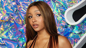 Lirik Lagu CHROMANCE, Marcus Layton