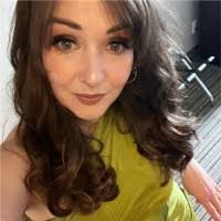 Rebecca Runions's Instagram, Twitter & Facebook