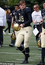 Vanderbilt Soccer Star Sarah Fuller Is An Option To Kick For The Commodores Football Team Daily Mail Online