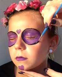 Maquillage de calavera sur la moitié du visage pour la fête des morts. Maquillage Tete De Mort Mexicaine Halloween Video