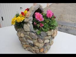 17162 Diy Aus Einem Alten Und Kaputten Einkaufskorb Wird Eine Wunderschone Deko Fur Balkon X2f Potted X2f Saksi Youtube Topfblumen Blumenbeete Blumenbeet