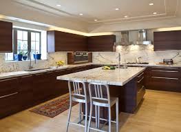 Kitchen Soffit Ideas Kitchen Contemporary With Undercabinet Lighting Miele Appliances Cocinas De Casa Diseno De Cocina Cocinas De Madera Modernas