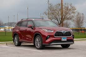 2020 highlander hybrid fwd preliminary 36 city/35 hwy/36 combined mpg estimates determined by toyota. 2020 Toyota Highlander Hybrid Specs Price Mpg Reviews Cars Com