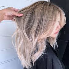 This works perfectly for long blonde hair and makes use of ash and silver colours with additional highlights and lowlights. 22 Perfect Dirty Blonde Hair Inspirations Stylesrant