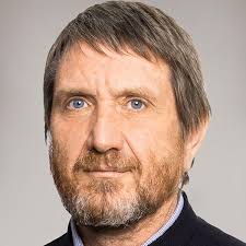 Leadership: The Care and Growth Model: Schuitema, Etsko: 9780620978439:  Amazon.com: Books