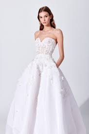 Oscar De La Renta Bridal Spring 2019 Fashion Show Pretty Wedding Dresses Gorgeous Wedding Dress Lovely Wedding Dress