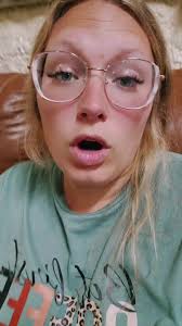 Laura Hand Motion Love Is Blind