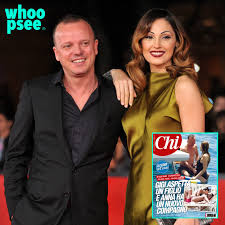 Anna tatangelo si lega al cantante napoletano gigi d'alessio dal 2006, fin da quando ha 19 anni. Jhzpz53popz Rm