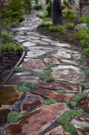 35 Enchanting Garden Stone Path Ideas Garden Paths Beautiful Gardens Garden Pathway