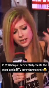 This was a moment 😂 YouTube.com/tylerboone #avrillavigne #music #artist  #artistformula #funny #mtv #mtvunplugged #interview #podcast #tv  #television #musician #newmusic #song #songwriter #reels #musicindustry  #musicbusiness